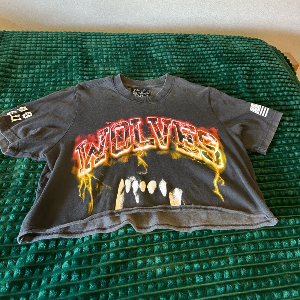 Darc Sport wolves cropped T-shirt, size small